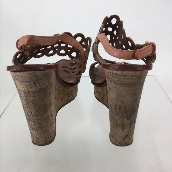 Please Help-Tory Burch Wedge Heels Leather Gold Tone 🪦We just lost my Fiancé 2 😍 - Picture 9 of 15